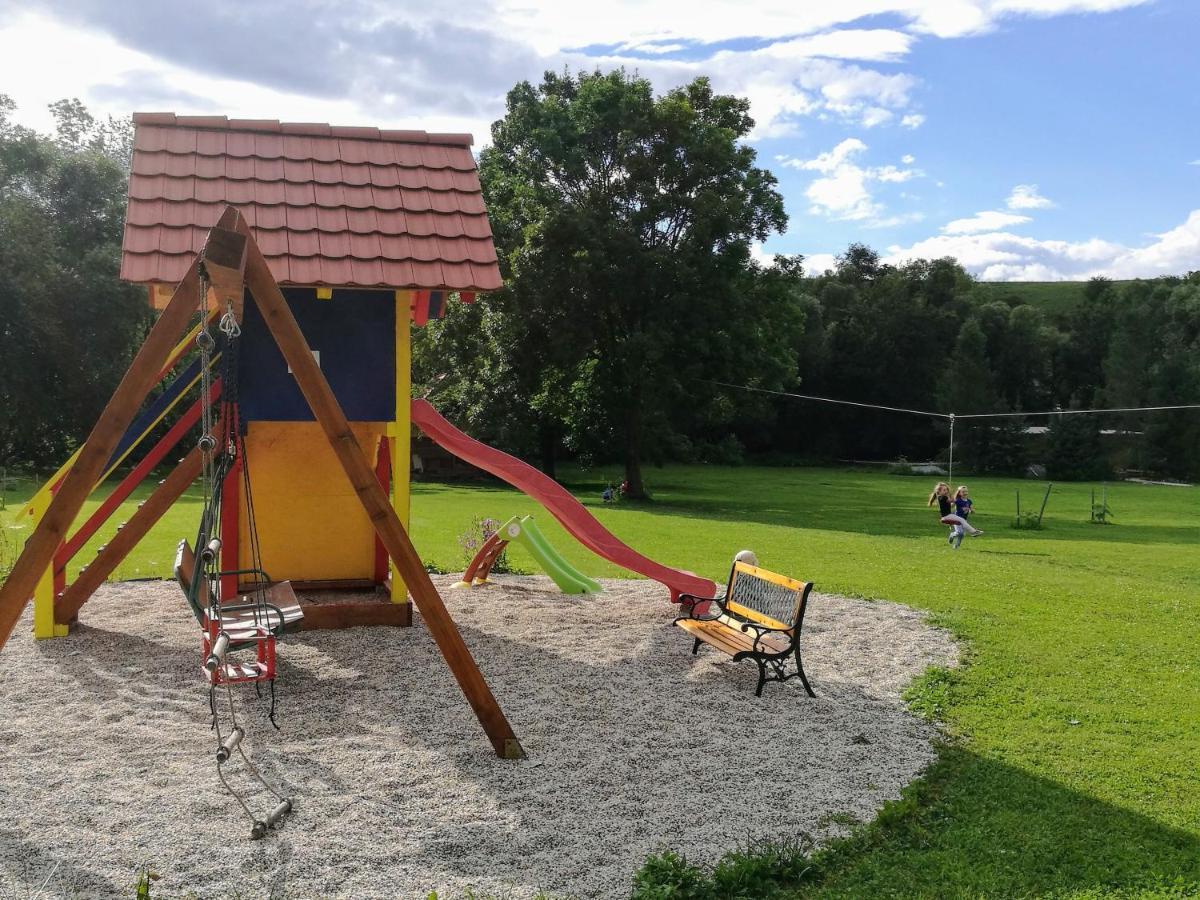 Holiday Home Holiday Raj Bešeňová المظهر الخارجي الصورة